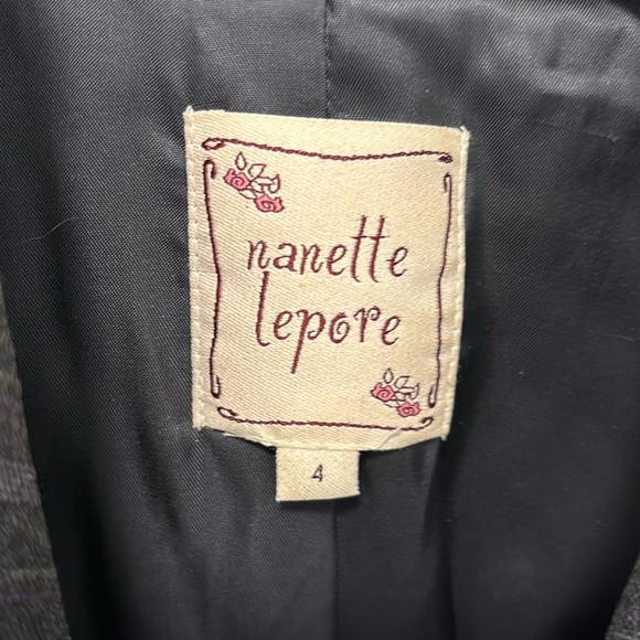 Stunning Nanette Lepore wool pants suit. - Picture 2 of 6